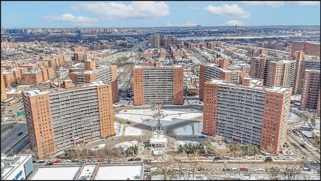 Building Photo - 61-25 98th St Unit 4L Rental