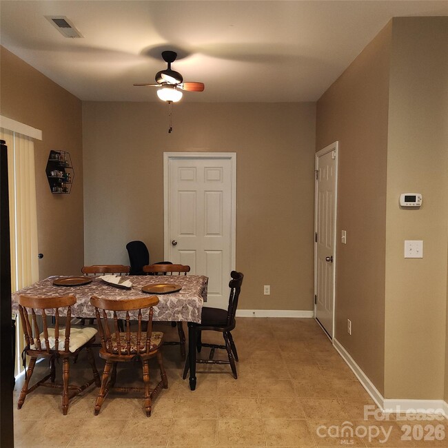 Photo - 1045 Willow Wind Dr