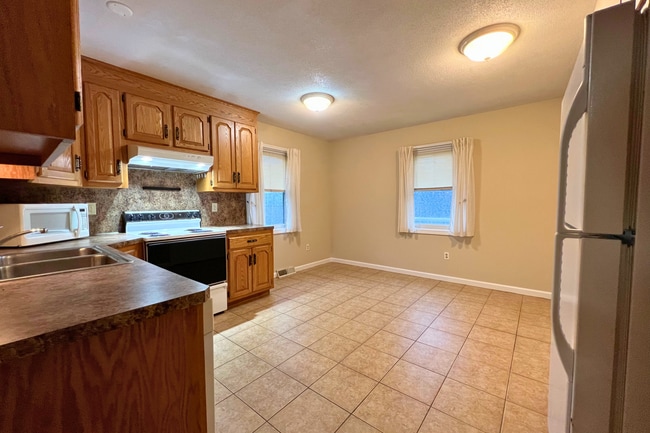 Photo - 113 Saybrook Rd Apartments Unit 1b
