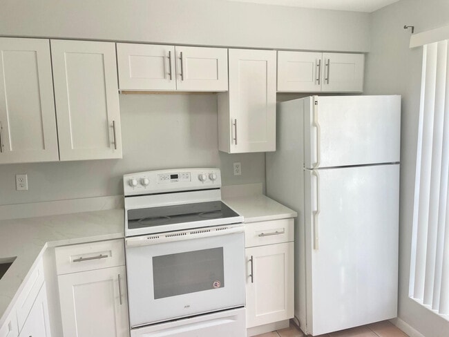 Photo - 2700 S Oakland Forest Dr