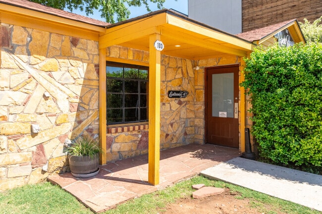 Photo - Garner Crossing