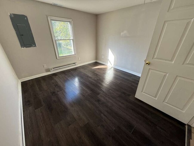 Photo - 2403 Fala St