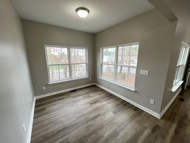 Photo - Beautiful Townhouse w/ 1st Floor Bedroom