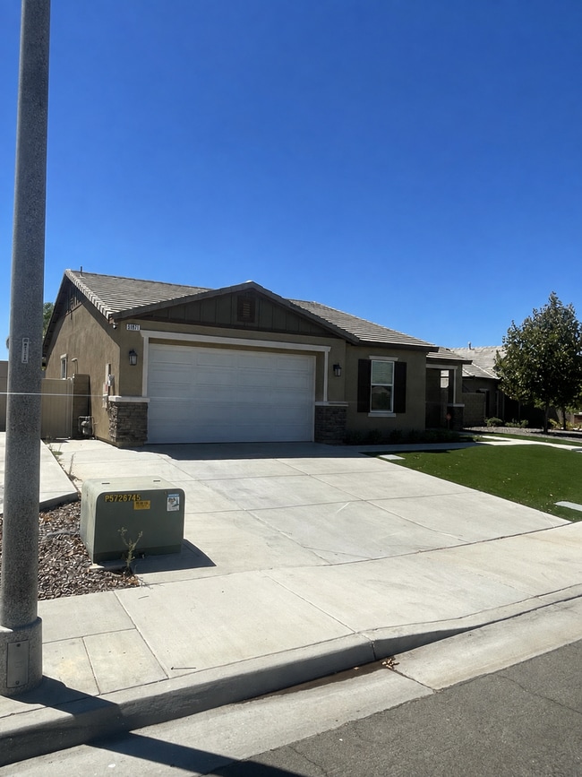 Photo - 31871 Eaton Ln