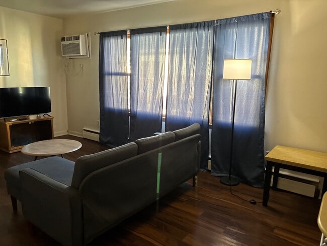 Photo - 1902 W Broadway Unit 1902 westbroadway