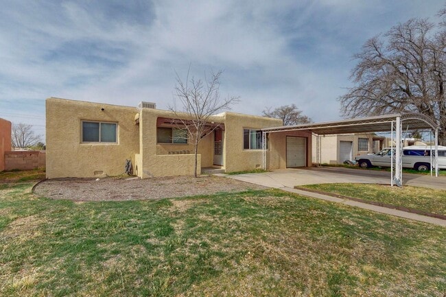 Photo - Pueblo Style  3/BD 1.75/BA 1/CG 2/CP 1774/sf