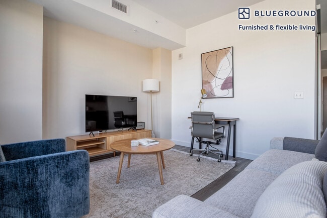 Photo - 1255 22nd St NW Unidad FL8-ID858