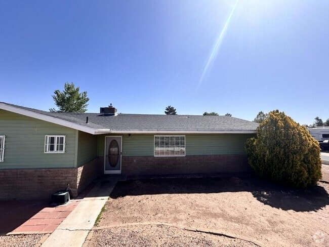 Building Photo - 1632 Greer Ave Rental