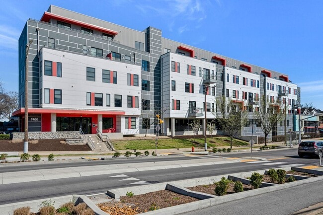 Photo - 1900 12th Ave S