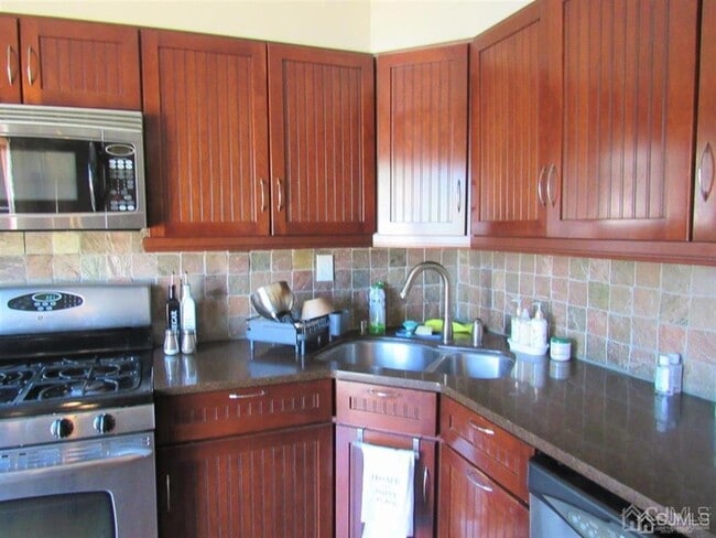 Photo - 26 Lincroft Ave