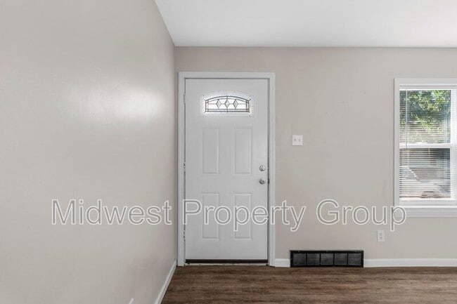 Photo - 216 Graham Rd