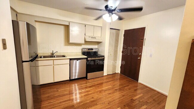 Photo - 2331 Ogden Ave Unit 10