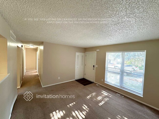 Photo - 9954 Columbine St