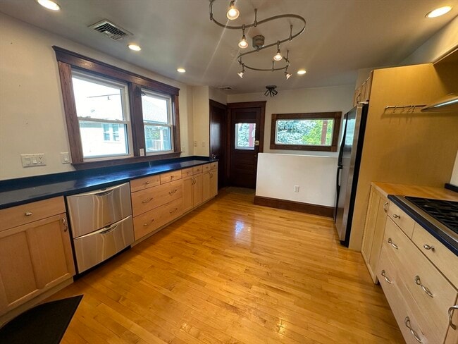 Photo - 17 Herbert Rd Unit 1