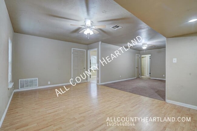 Photo - 3326 Willow Creek Dr