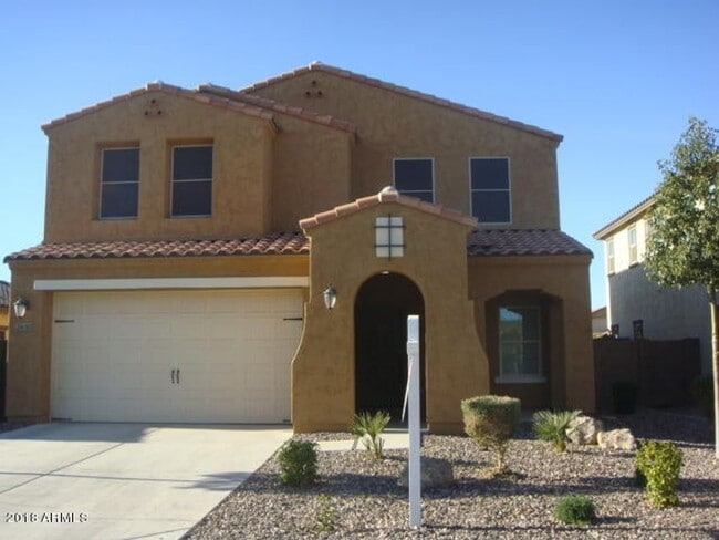Building Photo - Large home at Val Vista & Riggs