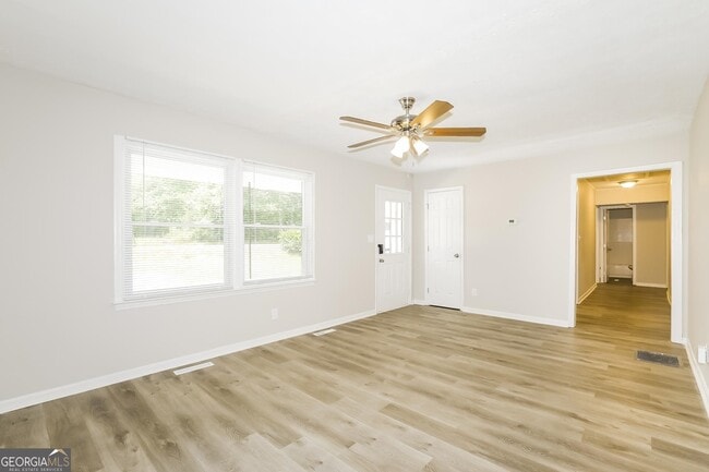 Photo - 7125 Puckett St SW