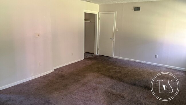 Photo - NEWLY UPGRADED 3 BED/2 BATH HOME