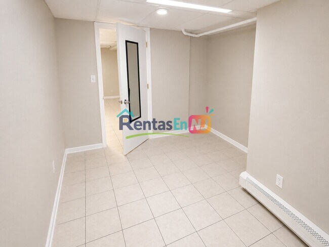 Photo - 279 Goldsmith Ave Unit CC