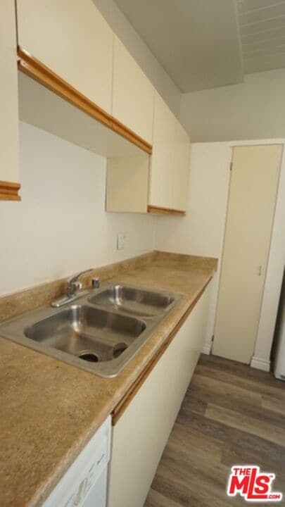 Photo - 11133 Rose Ave Unidad 4