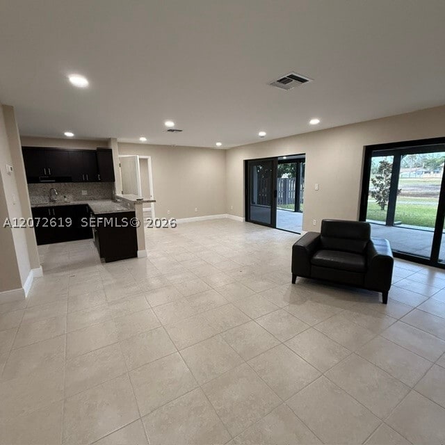 19229 E Lake Dr