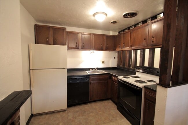 317 S Trenton Ave Unit 3