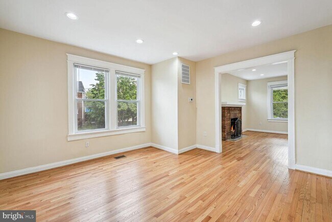 Photo - 4528 4th St NW