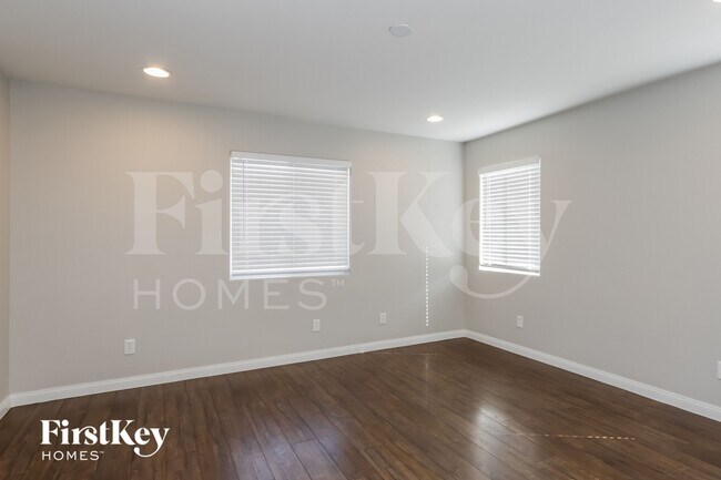 Photo - 6920 Dancing Cloud Ave