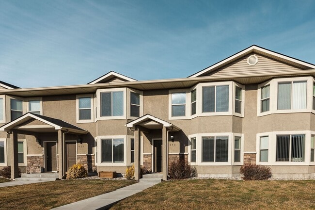 Photo - Beautiful Townhome in Rexburg Close to Campus