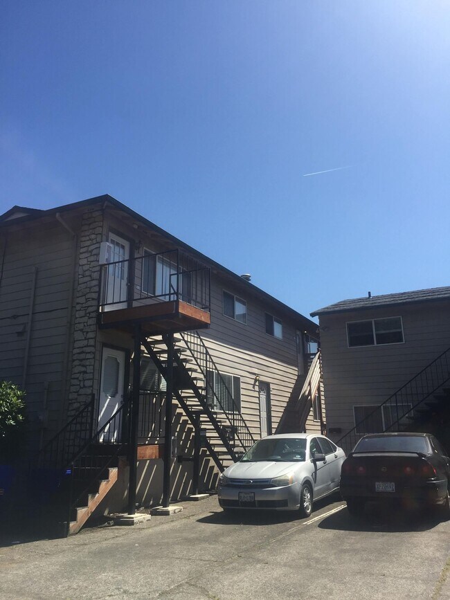Photo - 2bed/2bath, W/D in unit, garage, and all d... Unit 516