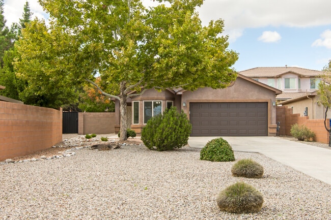 Photo - 9005 Rio Galisteo Pl NW