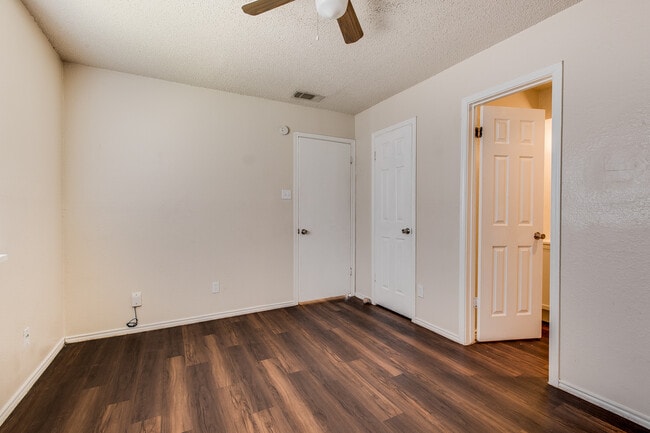 Photo - 5707 Spring Meadow Rd