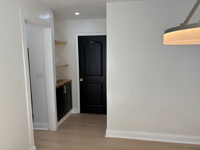 Photo - Jefferson 3 Apartment Unit 2 bedroom upper