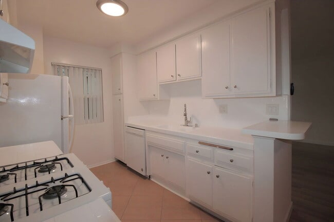 Photo - 1432 N Fairfax Ave Unit 2