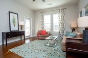 2BR,2BA-1050sft