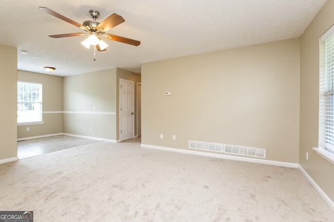 Photo - 143 Beechwood Ln