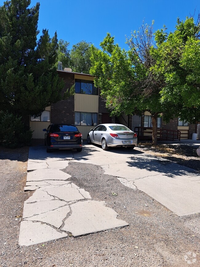 Building Photo - 495 1/2 32 1/8 Rd Unit #3 Rental