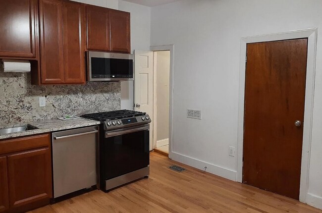 6 Sewall St Unit 1