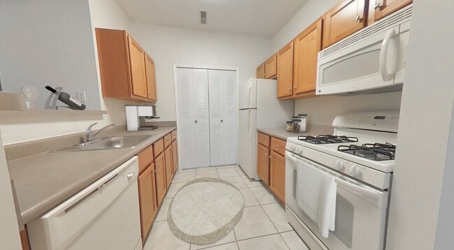 Photo - Cobblestone Court Apartments