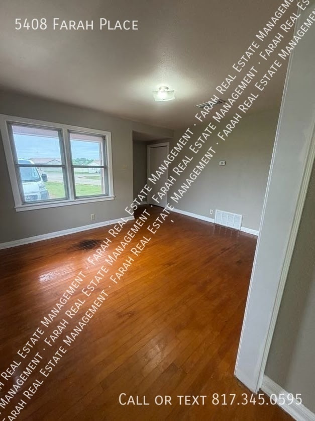 Photo - 5408 Farah Pl