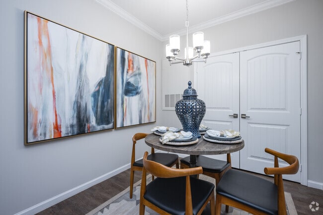 2BR, 2BA - 1,065SF - Dining Room