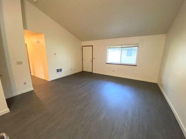 Photo - 1013 E 19th Ave