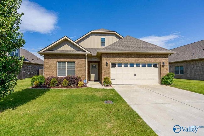 Building Photo - 3031 Greenway Cir SE