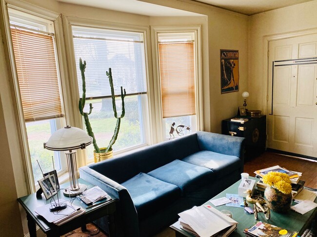 Photo - 4506 Monument Ave Unidad Lower Flat