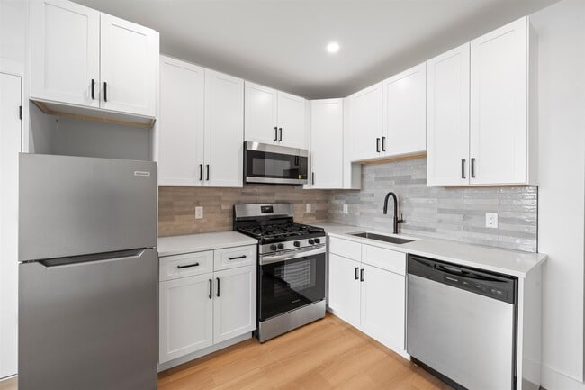 Photo - 337 Johnston Ave Unidad 604