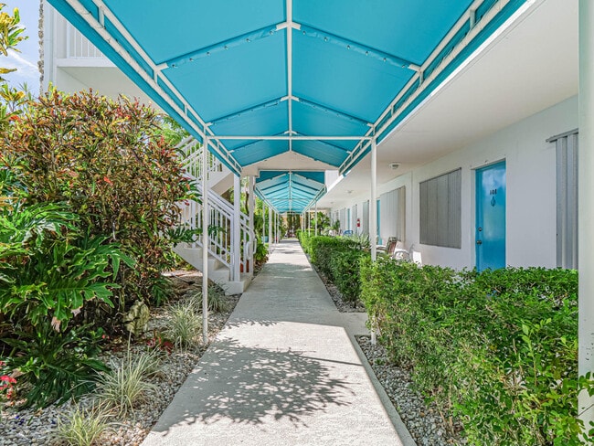 Photo - 37 Yacht Club Dr Unidad 310