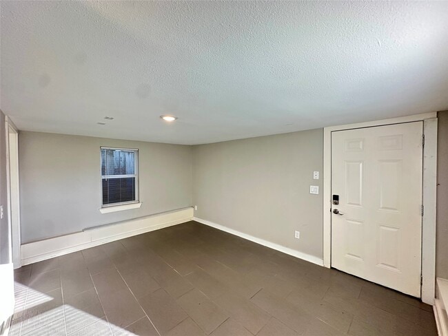 Photo - 1304 Ave N Ursuline St