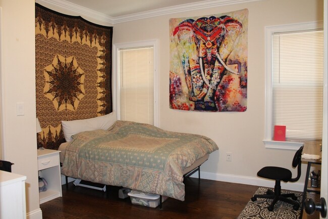 Photo - 32 Circuit St Unit 1