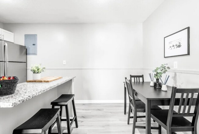 Photo - 516 Splitlog Ave Unit -10