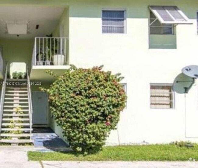 Building Photo - 7610 SW 82nd St Unit J110 Rental
